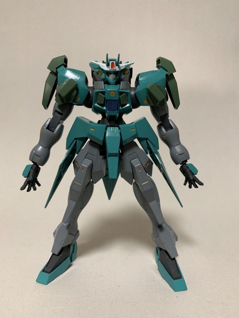 ヴェルクートNP/CP
ヴェルクートの無人機型派生機の１つ。後期型をベースとして電子戦能力に特化させる形で開発された。
本機の専用装備である戦術級電子演算ユニット「ケントニス」は索敵・通信の強化や妨害はもちろんのこと、特筆すべき能力として、無人機を指揮下に入ることにあり、有効範囲20km、指揮下編入数150台を誇る。
反面、本機は積極的な戦闘への直接参加を全く想定しておらず(ケントニスの製造コストがLEV3機分に相当する為)、本体には無人機型としての必要最低限の改修しか行っておらず、武装も自衛用装備のみの為、単体での戦闘能力はむしろ低下している。
本機にはもう一つ特徴があり、LCEを(パイロットとしてでは無く、ケントニスの拡張装備として)搭載する為のスペースが設けられている事である。LCEを搭載した場合の能力は有効範囲40km、指揮下編入数300台に拡張される。

本機は20機が製造され、最終決戦において第5期LEVをサポートするべく15機が出撃し、全機撃墜されている。


○プラズマブレード
マニピュレータの甲に発生装置を搭載している。
○テトラファンネル
腰部分に3機装備している。接近された際の牽制として使用される。

※
NP=ノンパイロット(無人)
CP=コマンドポスト(指揮官機)