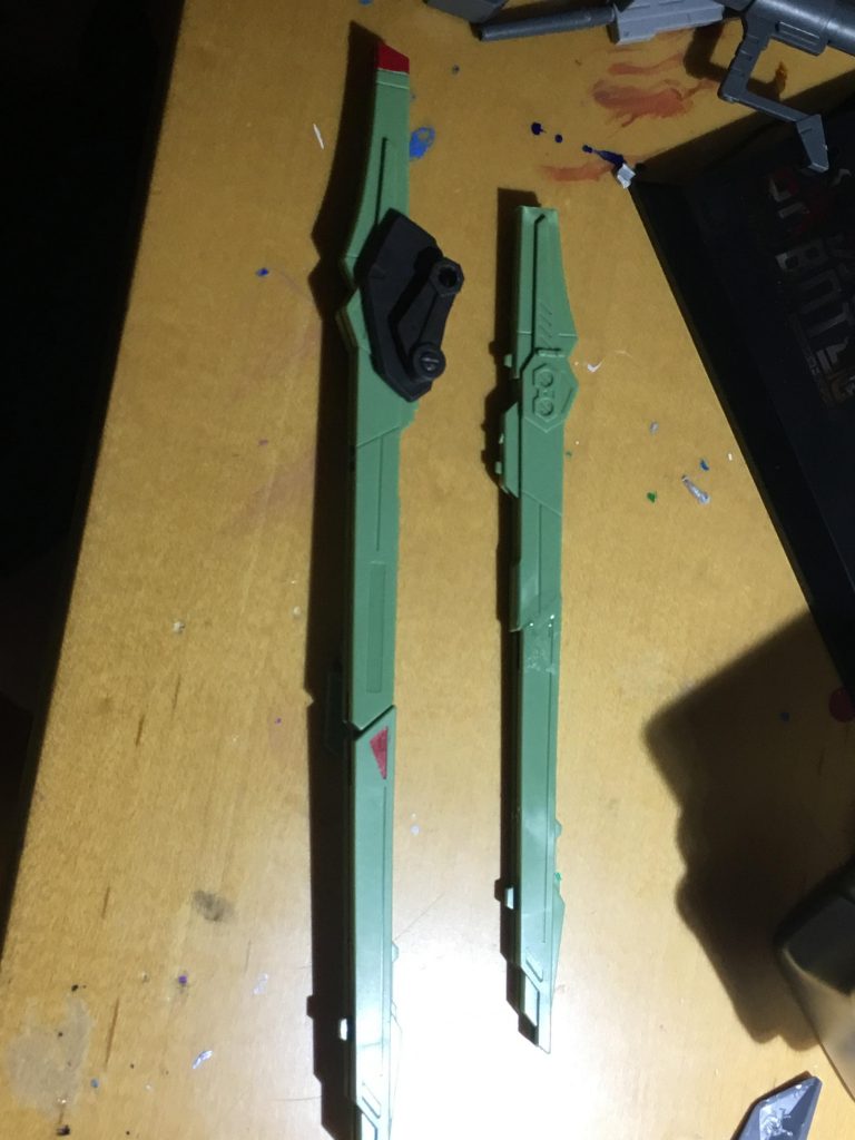 ビームキャノンはデスティニーのビーム砲そのままだと長すぎるので展開ギミックをオミット