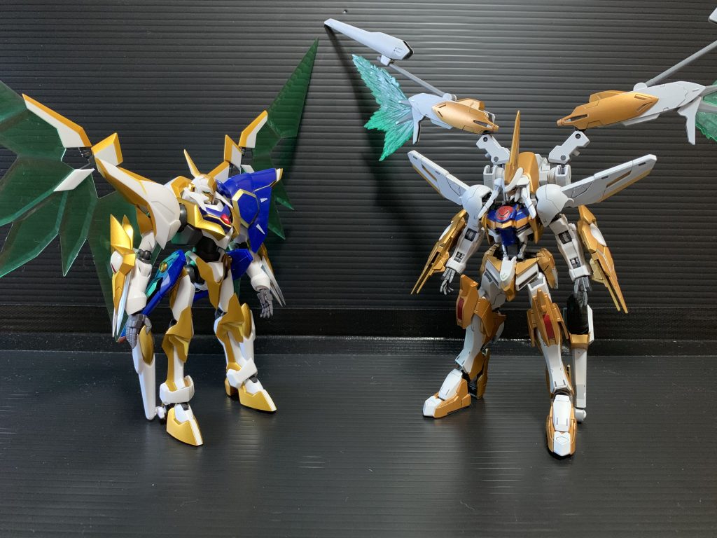 ランスロットとエナジーウイング付きで
ココはサイズの問題もあってちょっと弱い…
最初はスカイのエフェクト2機分使って大きくしようとも思ったのですが、「2つは何かキモイな」と感じたので減らしましたね。