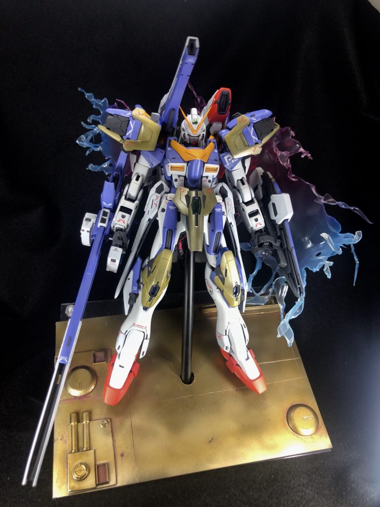リアルタイムで観たガンダムなので気合い入れて頑張りました(*^^*)

台座は機動戦士Vガンダムの最終決戦に登場する、エンジェルハイロゥを表現しました(*^^*)

一部ですが、っぽく見えたら幸いです(´∀｀)
