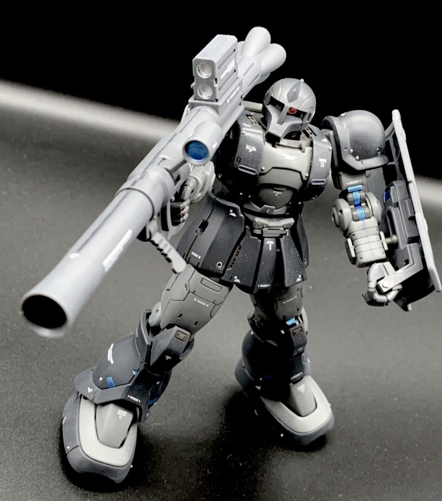 スコープレンズなどもブルーで。