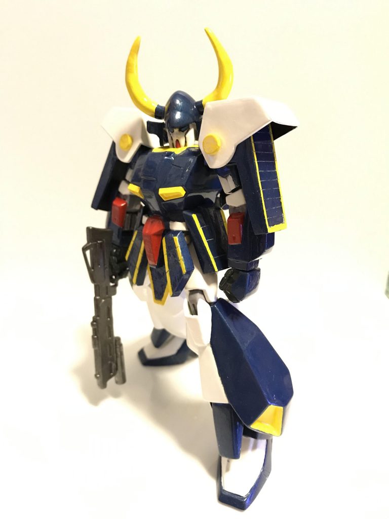 旧キット特有の膝がガクガクですぐ倒れるのでバランスをとるのに苦労しました。