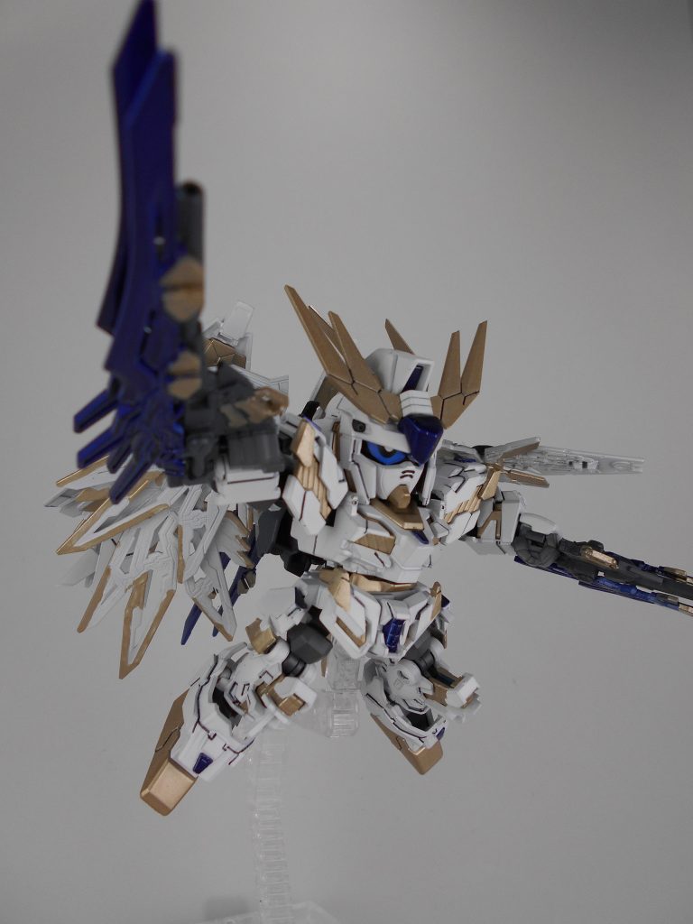 ツインバスターマグナム・「デストウィーグ」トンファー状態。上記でもあるように残弾数にかなりの制限があるため、カートリッジが無くなった場合は逆手に持ち、トンファーとして使用します。