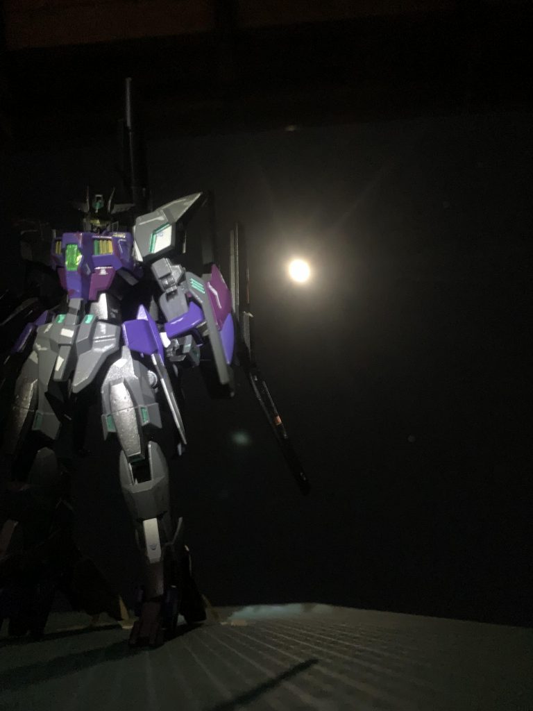 月明かりの下で〜。