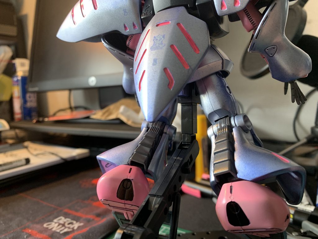 これも初めてなんですがデカールを
各所に貼ってみました!