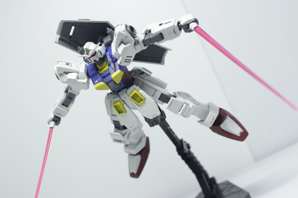 シールドはバックパックに接続することもできます。