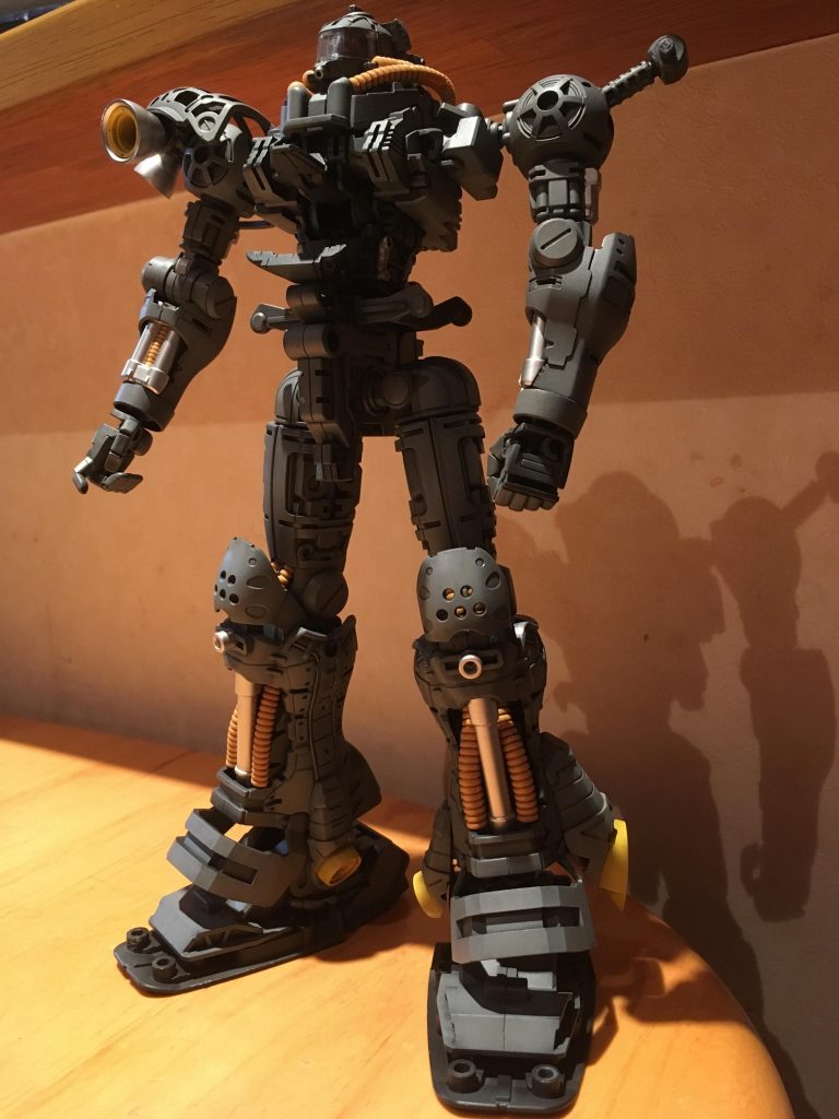 バーニアやシリンダーはシルバーで塗装しました