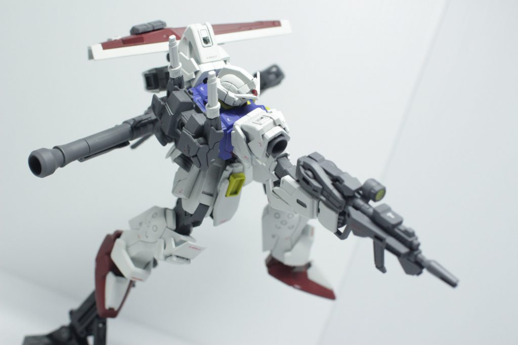 ビームライフルは今回メンテナンスするにあたって接着せざるを得ない箇所があったのでフォアグリップとセンサーが非可動なりました。