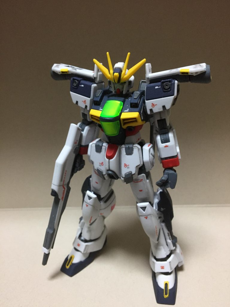 バックパックがスッキリしました。
追加武装はビームソード。
基本武装はビームライフルとブレストバルカン、ビームシールド、ビームクローです。