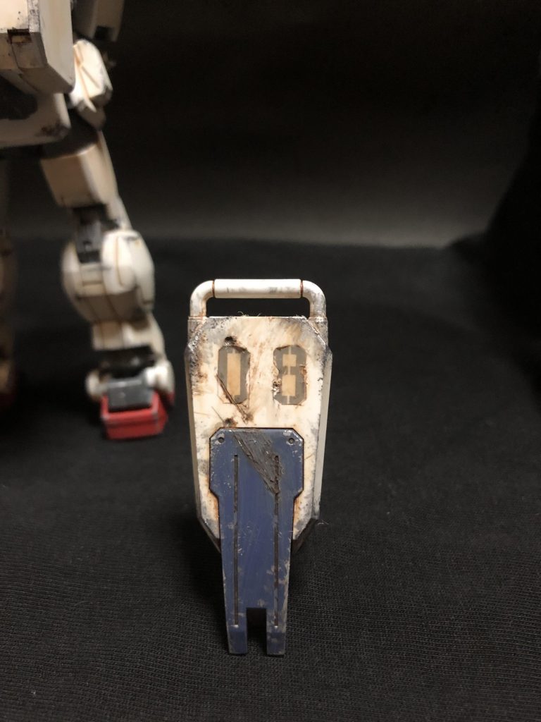 かなりウェザリング、ダメージ加工激しめに挑んだシールド