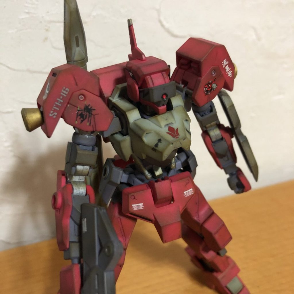 デカール増し増し。