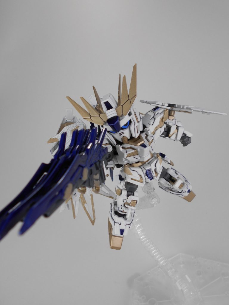 ツインバスターマグナム・「デストウィーグ」ツインバスター状態。ビームマグナムのカートリッジを使用して、球状ではなくビーム状に照射します。発射回数がカートリッジ分しか無いため、残弾数を意識する必要があります。
デストウィーグは英語で「破壊」、「翼」を組み合わせた造語です。