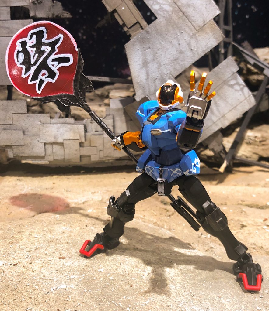 塗装で法被と股引、ミキシングと組み替えで雪駄を表現。鉢巻の代わりにヘッドパーツを幾つかの色で塗り分けてそれらしく。