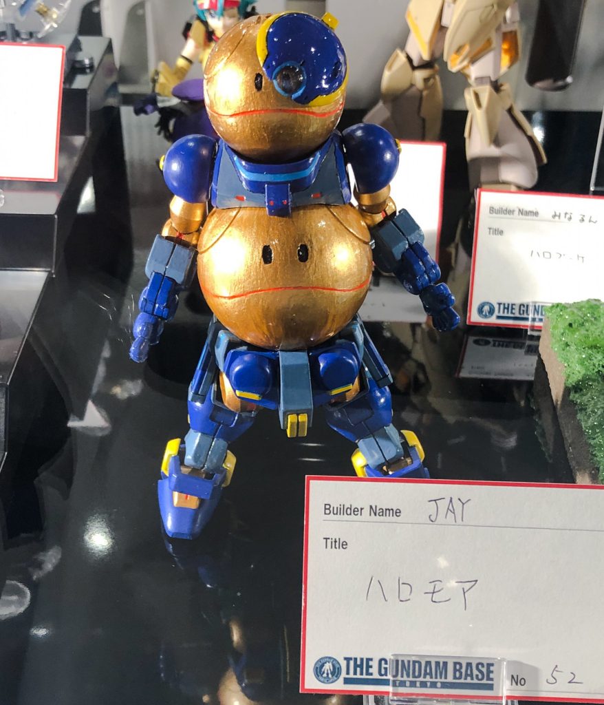 ガンダムベース東京での展示の様子。
結構良い配置で展示してもらえているので、嬉しいやら恐縮やら。