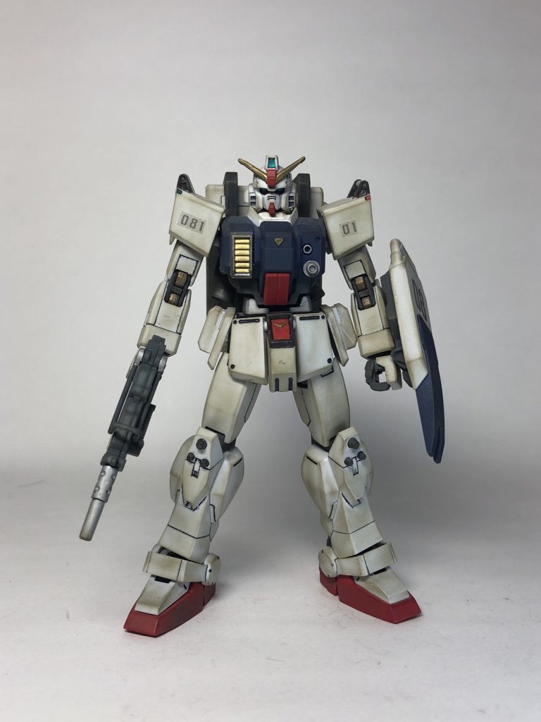 前から

ガンダムマーカーで部分塗装しました。