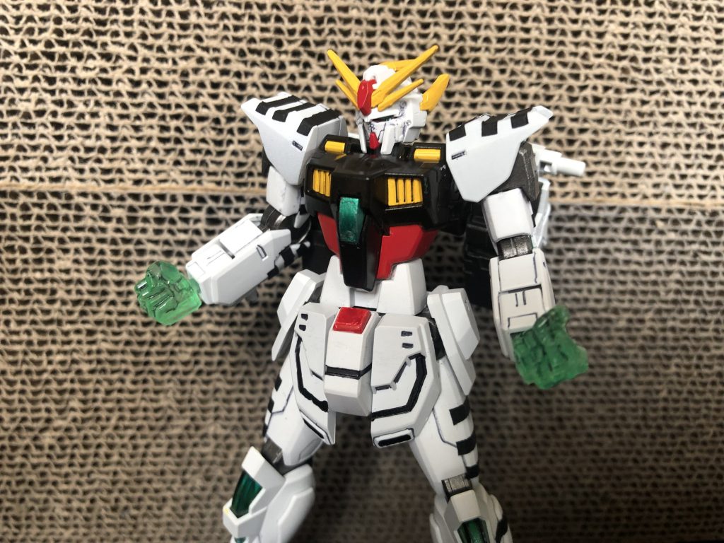 戦闘スタイルは格闘オンリー。
俺の武器は拳のみ!(たまに脚も使うよ)
100均レジンで拳を複製して、必殺シャイニングナックルを作ってみました。出来はグズグズですが。