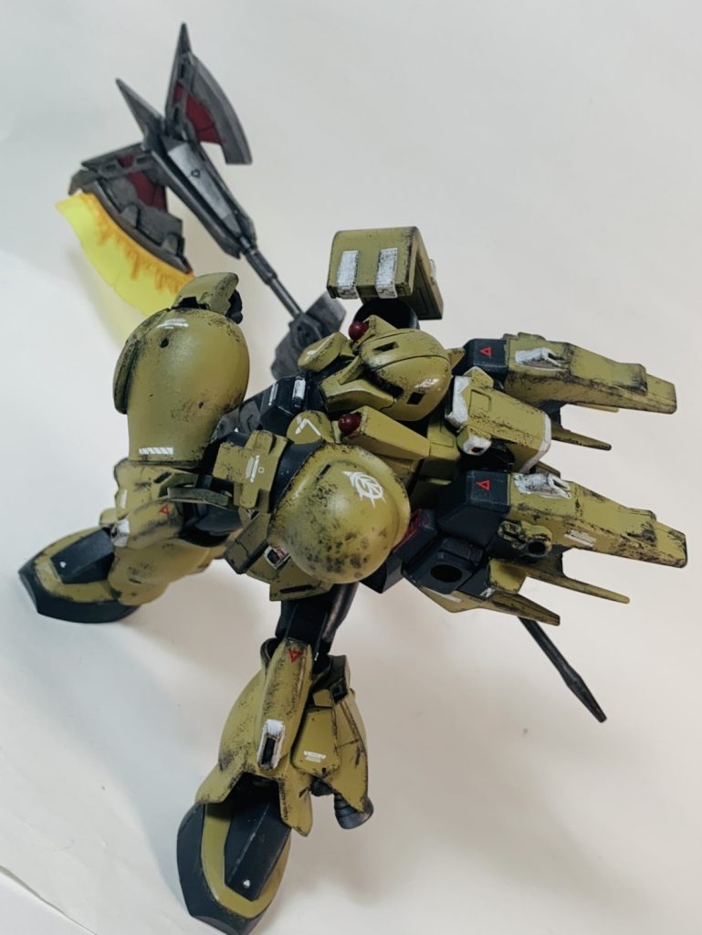 身軽になったら本領発揮!大出力のバーニアでぶっ飛ばして一気に肉薄し、ショルダーからぶつかっていくのだ。ガデム艦長とククルス・ドアン仕込みのMS近接戦闘術で連邦の並居るMSどもを粉砕だ!
でもガンダムだけは勘弁な!(おい)