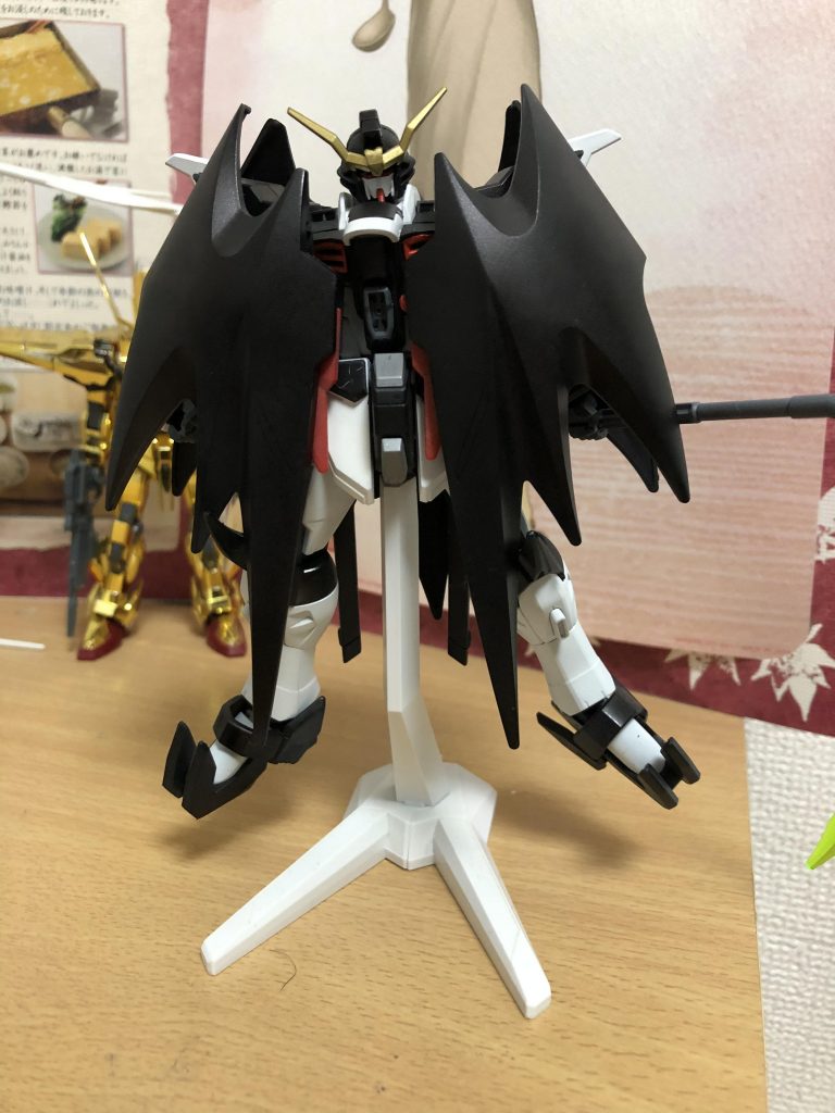 羽の閉じた状態も再現できます