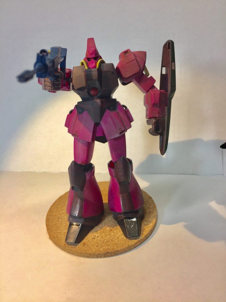 色の面積のバランスの為にダークブラウンをスネにも配色。設定カラーのグレーはなんだか浮いてしまうので黒に変えました