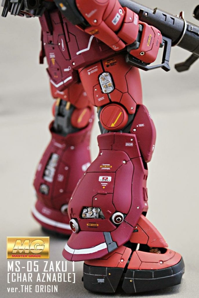 ザクⅡになる頃には動力パイプが生えてきます。(^^)