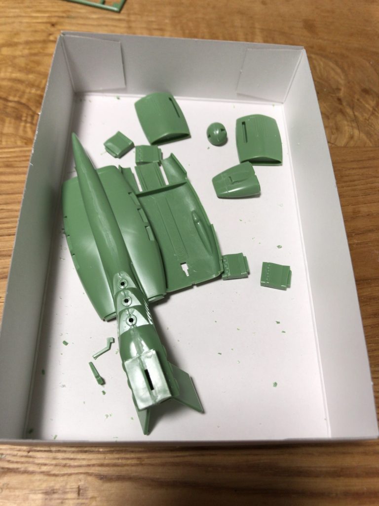 シャア専用ムサイ–2枚目/制作者：ミノフスキー