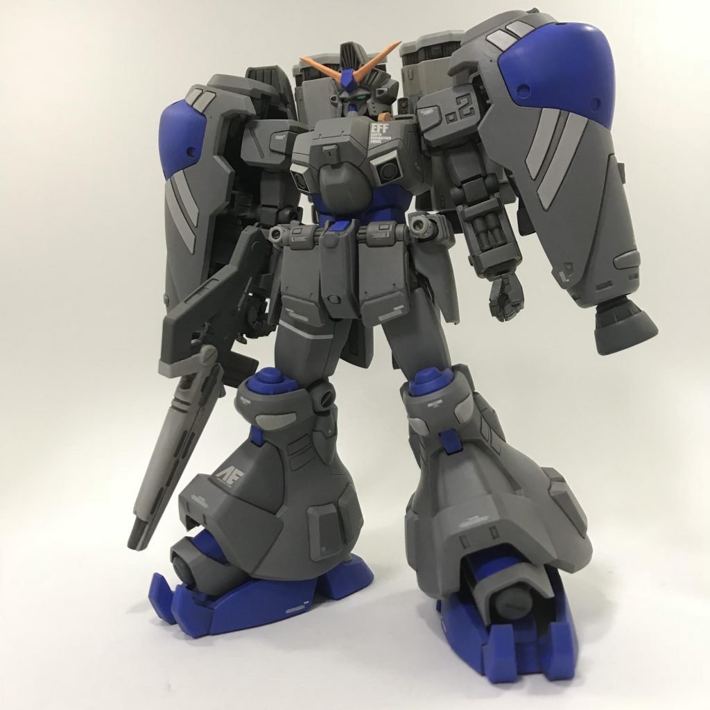 胴体、手足を延長してスタイル改善してます。