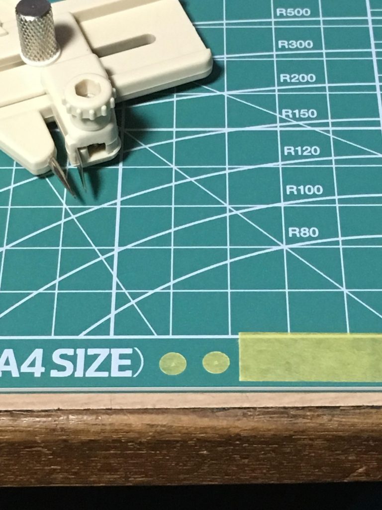 今回大活躍したパンチコンパス