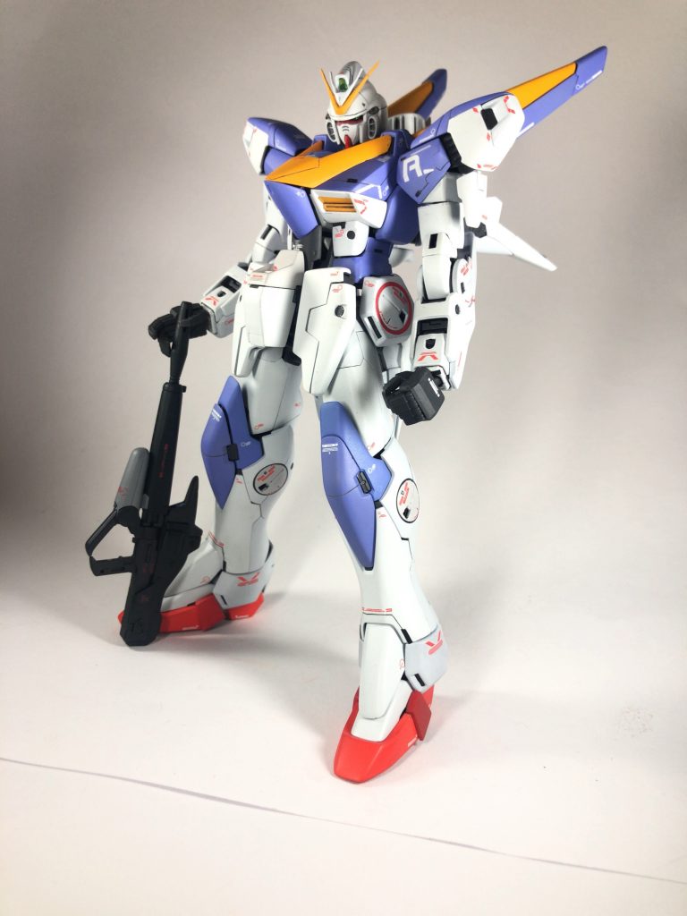 各所にスジ彫りなどのディテールアップを施してますd(^_^o)