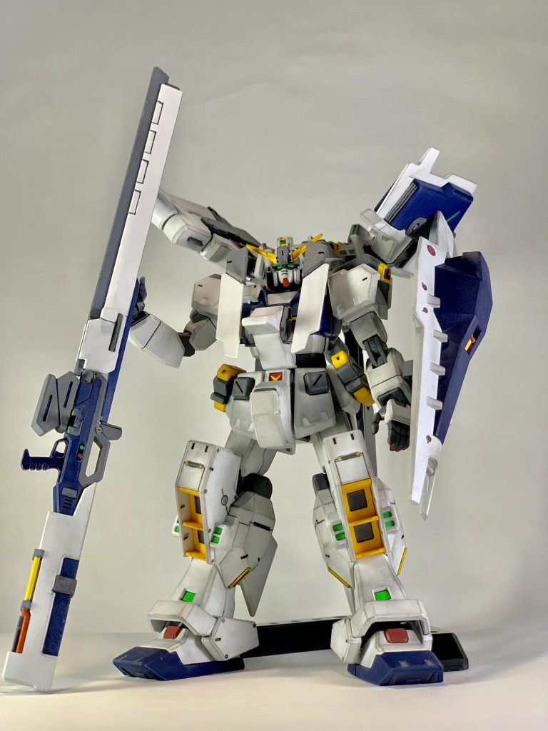 ロング・ブレード・ライフルはTR-1のライフルと合体することで、長射程用スナイパーライフルとなります。