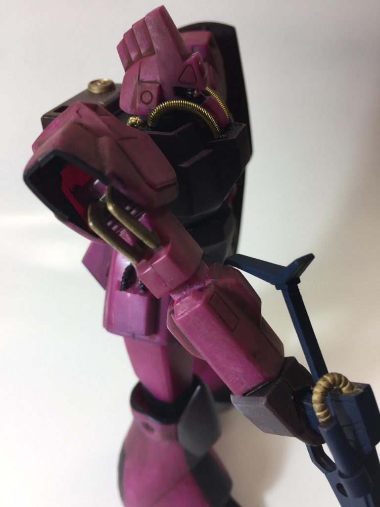 腕のパイプもメタルコートのブラスを綿棒磨き