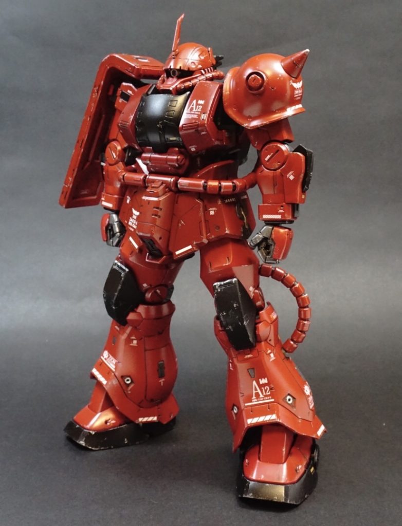 個人的にデカールワークが大好きなので、バランスみながら多めに貼ってます。