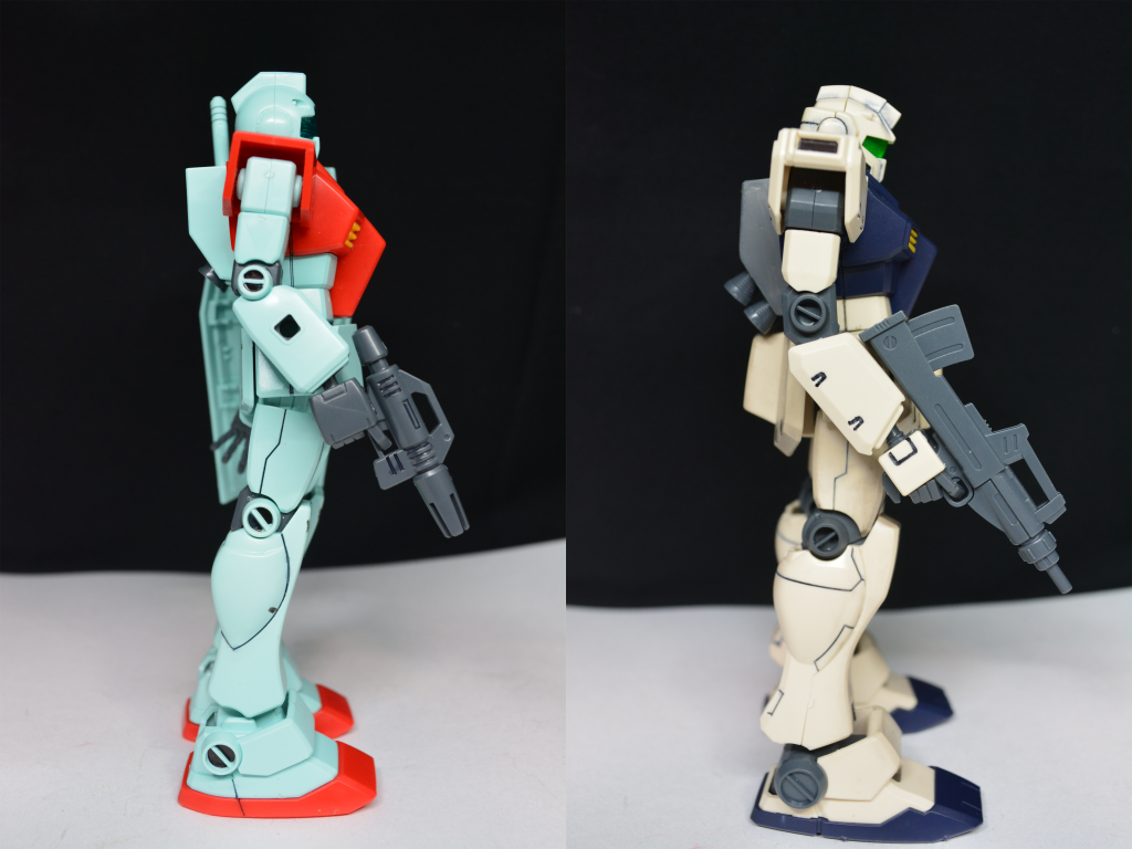 ## 横からの比較 その1
前期生産型と初期型ジムの大きな違いは肩のスラスターの有無、バックパックのバーニアの数、頭の形状です。