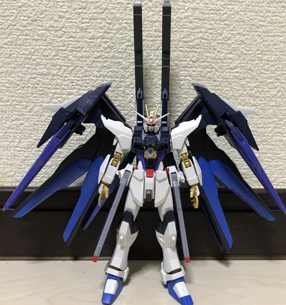 ここからは製作過程を
最初の時点で、大まかな枠組みは出来ていた
ここから細かいディテールを変更して
今の形にしていった