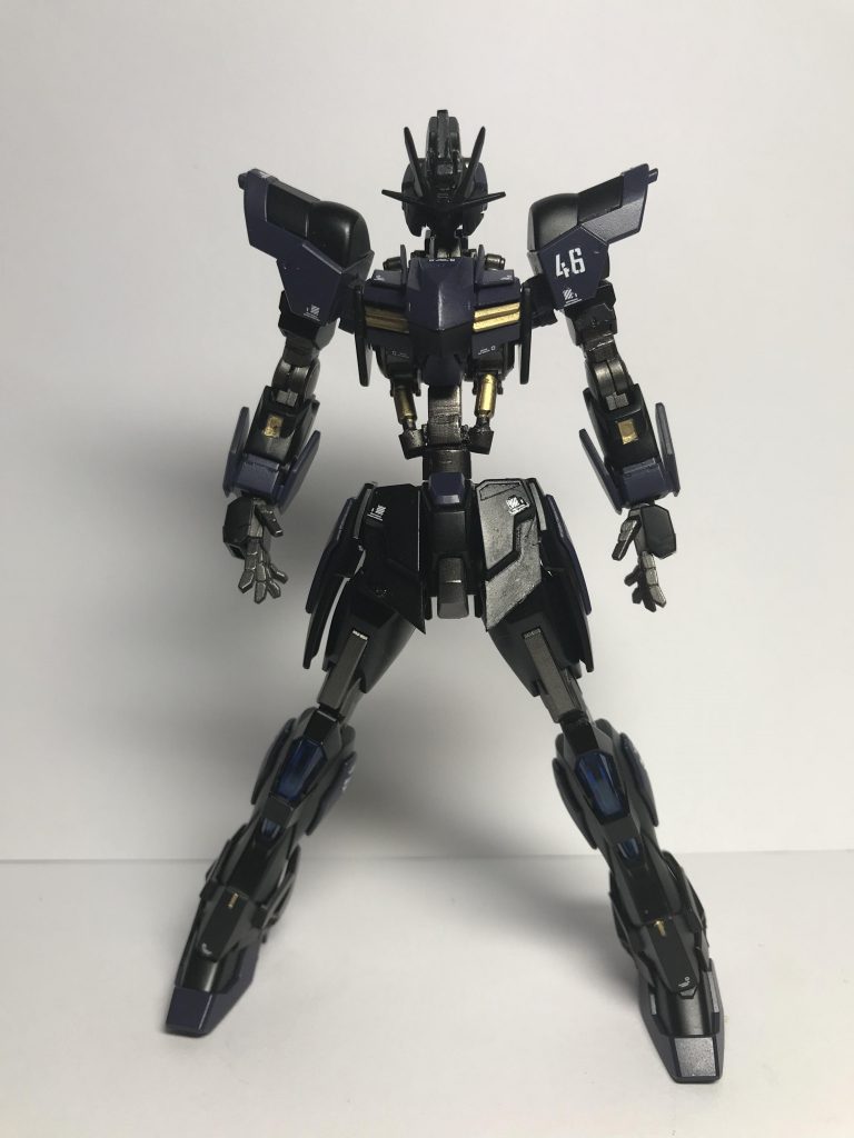 正面で!
こちらは発見時当初の状態になります。
発見時設定
地球で発見された状態、武装がまったくなかったが燃料などは完璧に補給された状態であった。