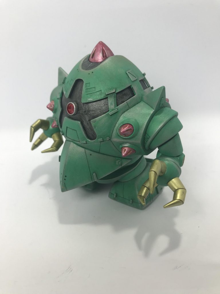 前後左右対象にスジ彫りしました。