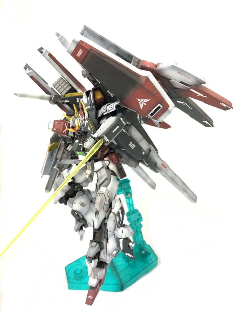 ビームトンファーを構えたショット!
本機は両手に銃を持っていることから、即応性を重視してビームトンファーを装備しています!