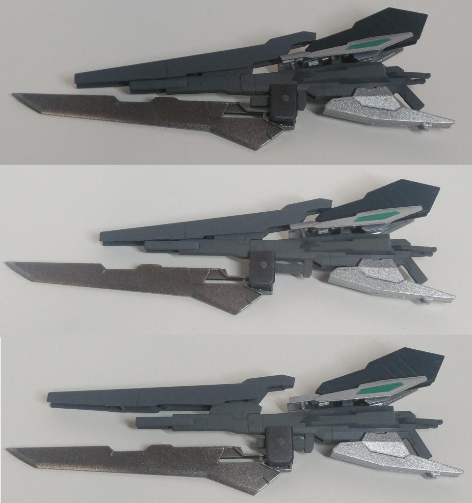 メイン武装のドッズブラスター。
上からノーマルモード、ソードモード、最後に砲身を展開したバーストモード。
ハイパードッズライフルをベースにミキシングしました。
下部に装備した大型の実剣は前後にスライドできます。
ギミック入れたかっただけで実際には収納したままでも使えそうですが。
今回、武器のミキシングをしてみたいと思い作りました。