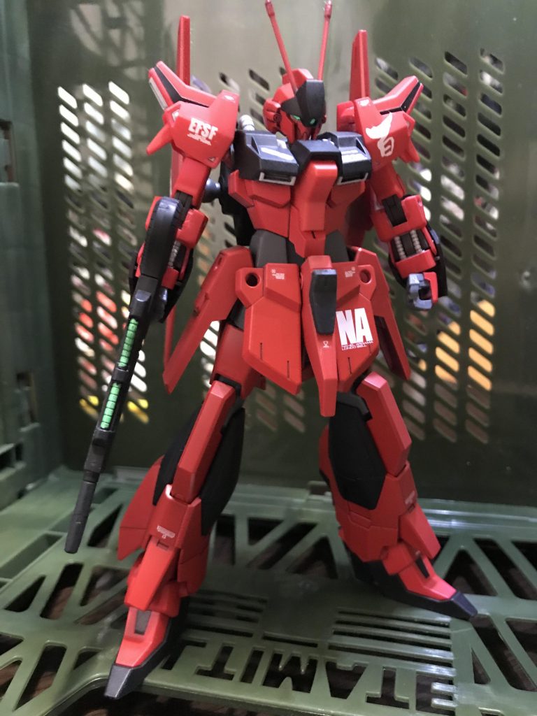 というわけで
ロンドベル治安維持遊撃部隊
アストライア隊所属
チームクロウ
リ.デルタ
クワトロ.バジーナ大尉搭乗機
という妄想であります✨