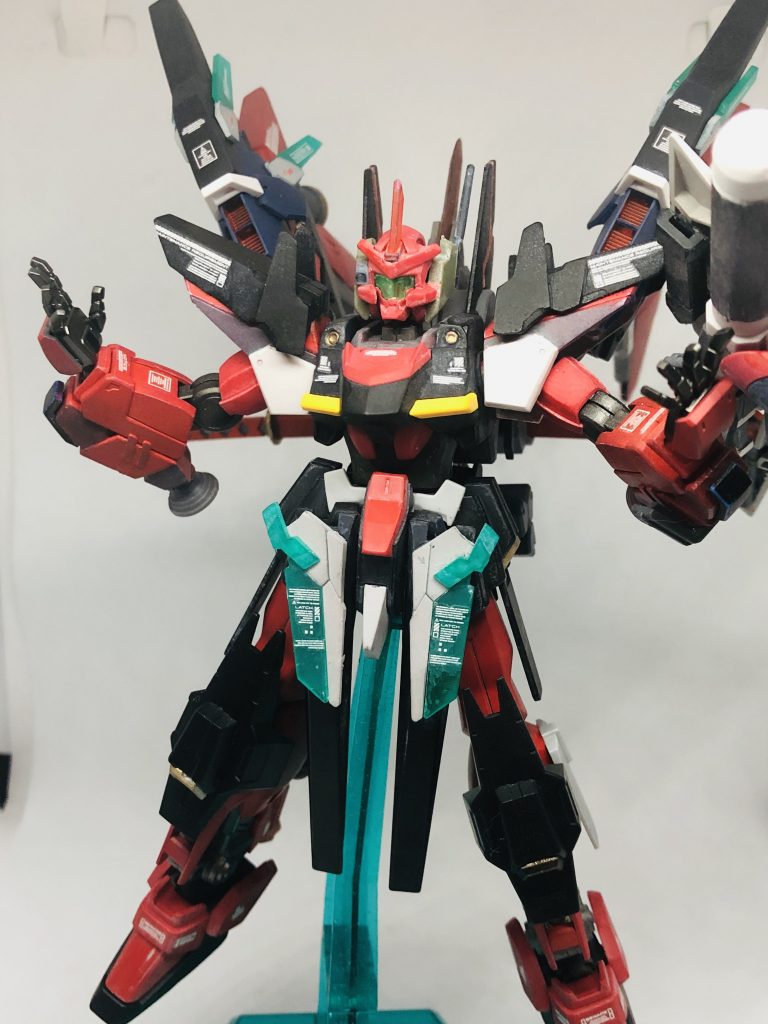 「我が名はアンネローゼ。ノスフェラトゥのアンネローゼさ。覚えておきたまえ小悪党。君達よりも更に悪い奴だ」