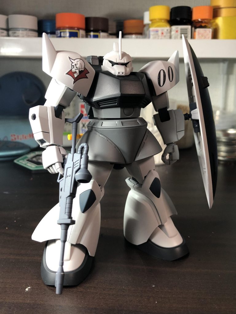 私が！フェルベルト・ファン・カスペン大佐である！