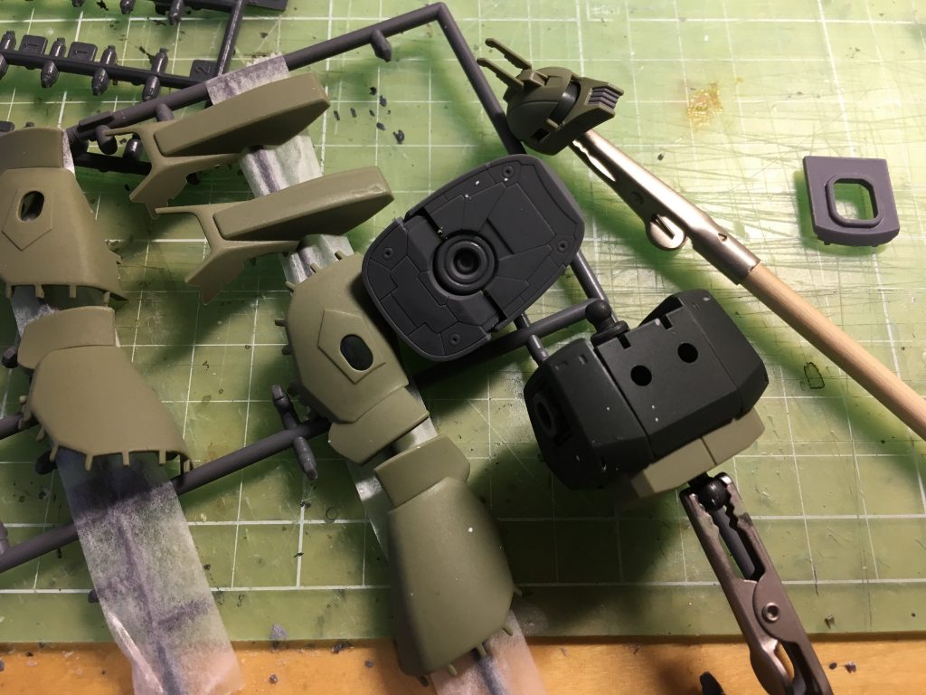 成型色のままでつや消しクリアトップコート、小雨の中やったらちょっと白い点々が出たけど汚すので気にしない