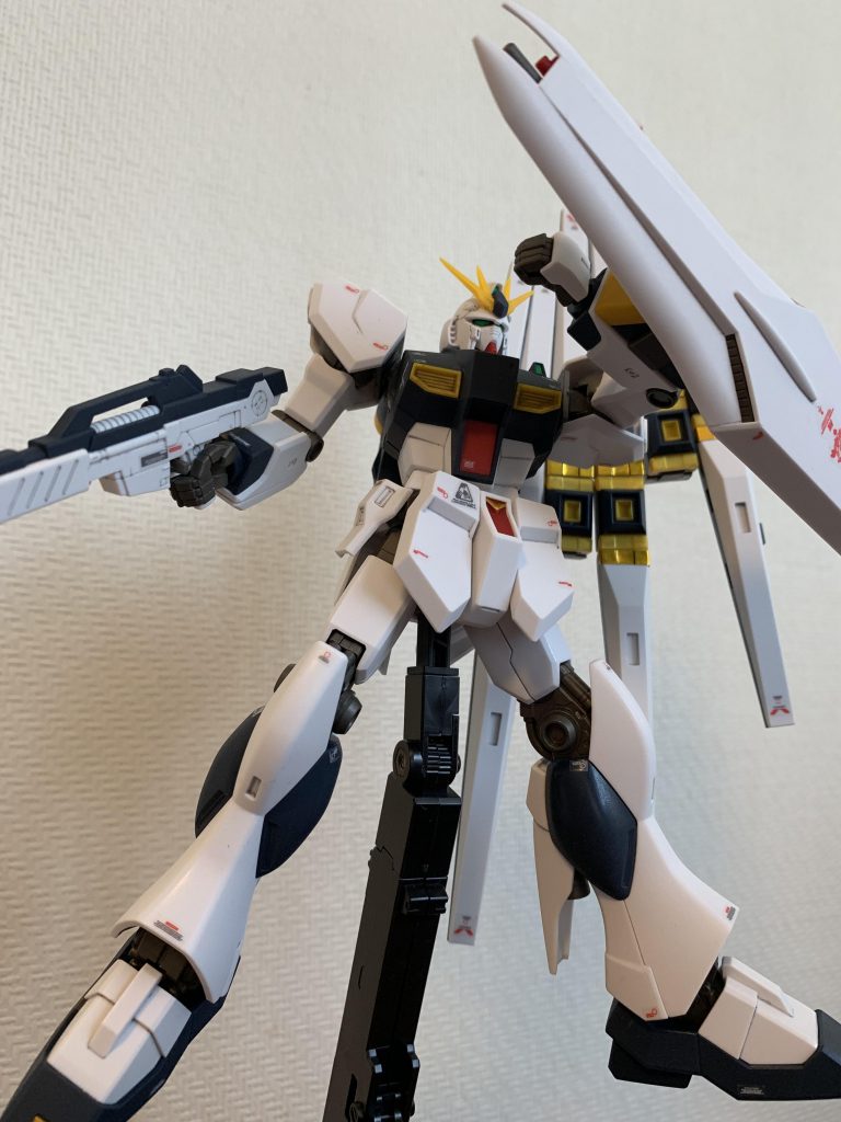 このシリーズのマーキングシールは、簡単にできて見栄えを良くしてくれるので好きです。
水転写はより手間がかかってしまいそうで億劫に感じますが、こちらは手軽にできる点が最高ですね!