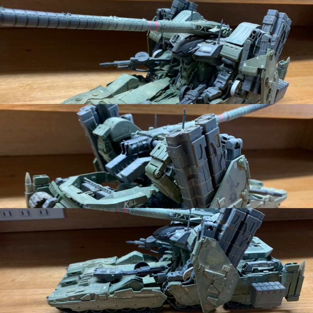 モビル形態（武装強化型）