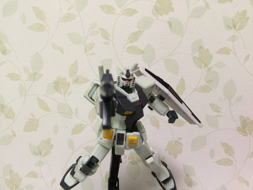 標準武装は最新型ビームライフル、シールド、ビームサーベル