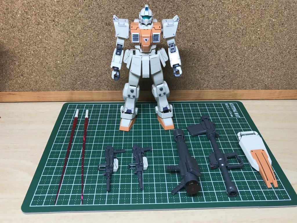 よく見かける全武装公開的なのです！
(Ez-8の100mmマシンガンを追加しただけですが…)