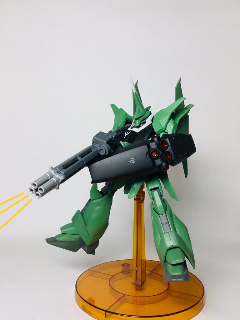 腰が動かないのでかなりポーズが制限されてしまいます…
同じような構図ばかりで申し訳ない(>人<;)