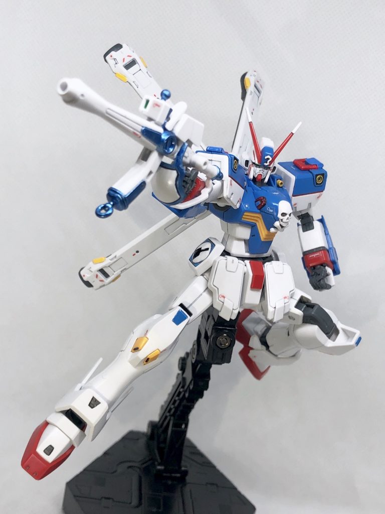 専用装備ではないですがザンバスター。機体色に合わせてメタブルーで塗装してみました。