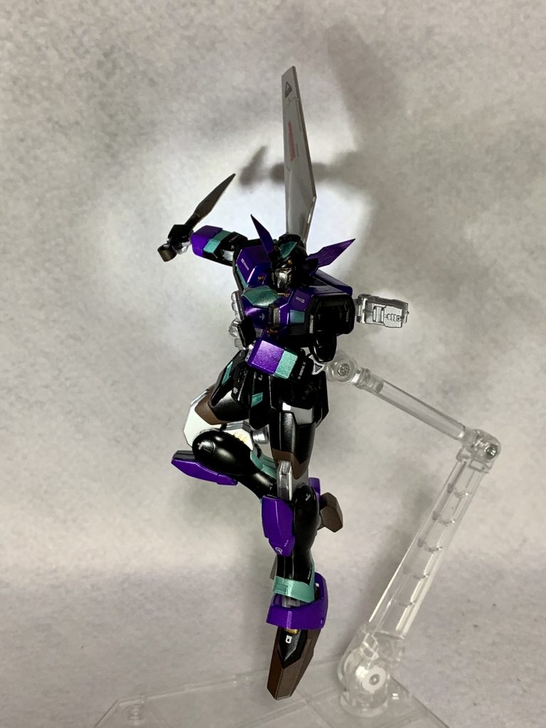 ## 〜アクション〜
基本武装のクナイは取り回しが良く、好んで使われる。