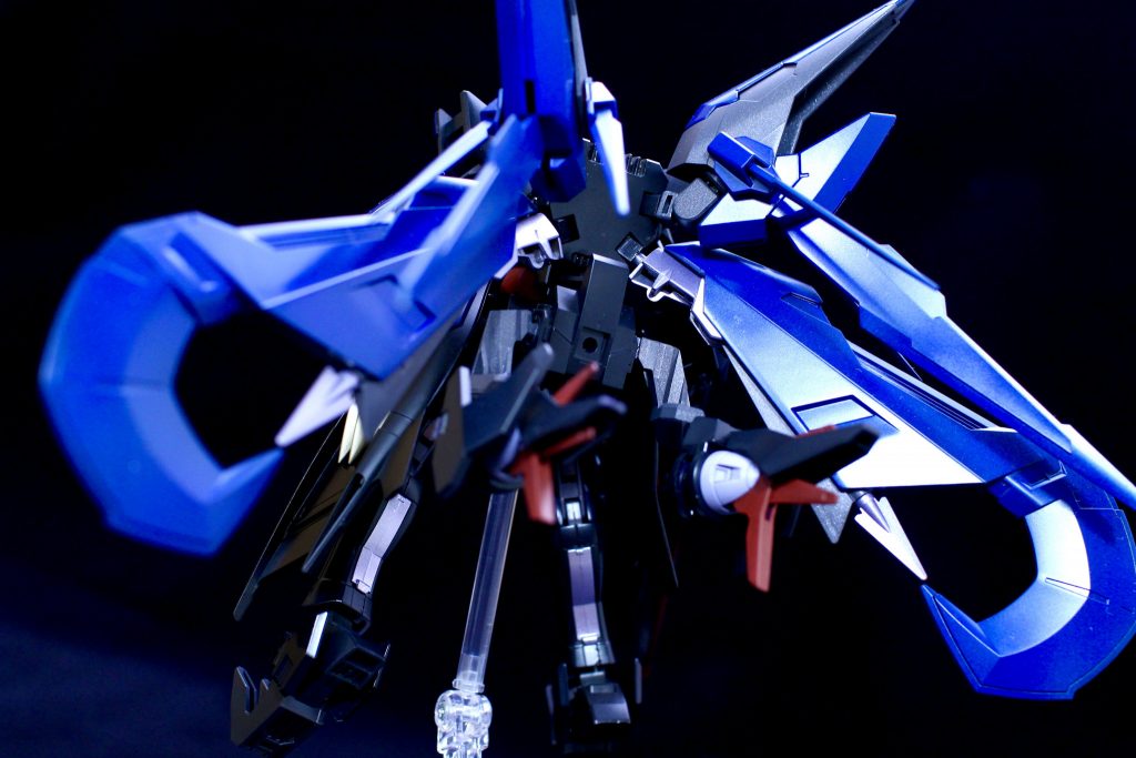 前面と背面、出来るだけ敵役というか元のスカイのヒロイック加減を残しつつ悪者にしたくて簡単もりもりミキシングしました笑