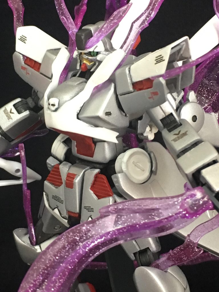 左目は原作通り木星モノアイにしました。